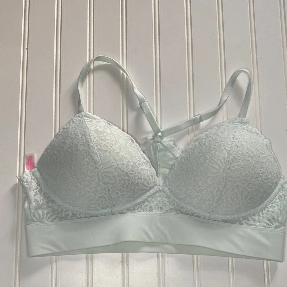PINK lightly lined Lace Bralette in Soft blue Green size large